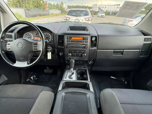 Used 2011 Nissan Titan SV w/ SV Premium Utility Pkg AWD/4WD image 3