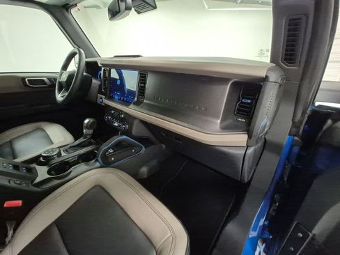 Used 2024 Ford Bronco Wildtrak image 30