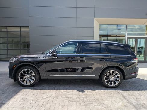 Certified 2025 Lincoln Aviator Reserve RWD image 9