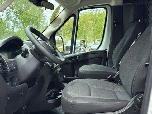 Used 2025 RAM ProMaster 2500 w/ U-Haul Equipment Group FWD image 13