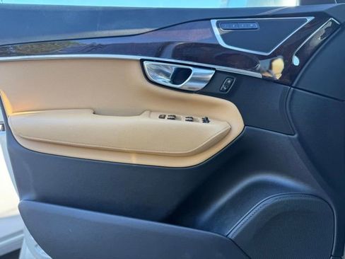Used 2019 Volvo XC90 T6 Momentum w/ Advanced Package image 12