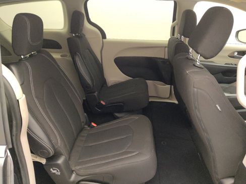 Used 2023 Chrysler Voyager LX FWD image 19