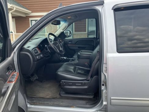 Used 2013 GMC Yukon XL SLT AWD/4WD image 8