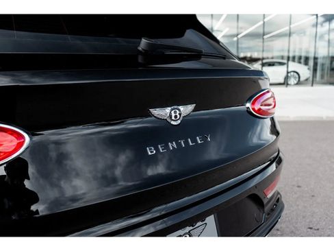 Used 2022 Bentley Bentayga image 10