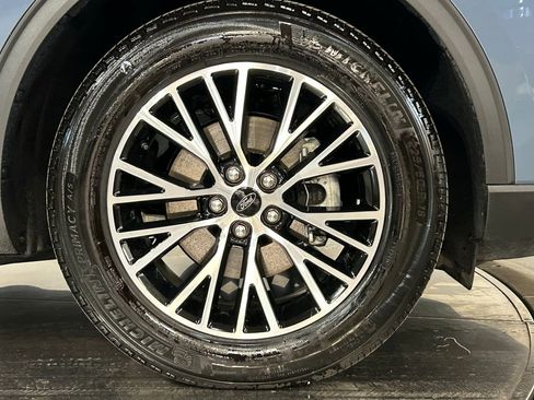 Used 2024 Ford Escape SE image 21