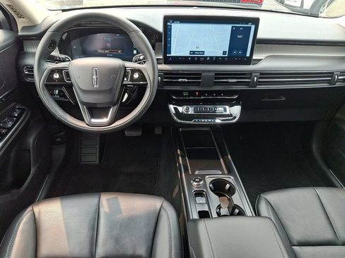 Certified 2023 Lincoln Corsair AWD w/ Equipment Group 101A image 11