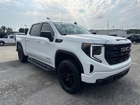 Used 2023 GMC Sierra 1500 Elevation AWD/4WD image 7