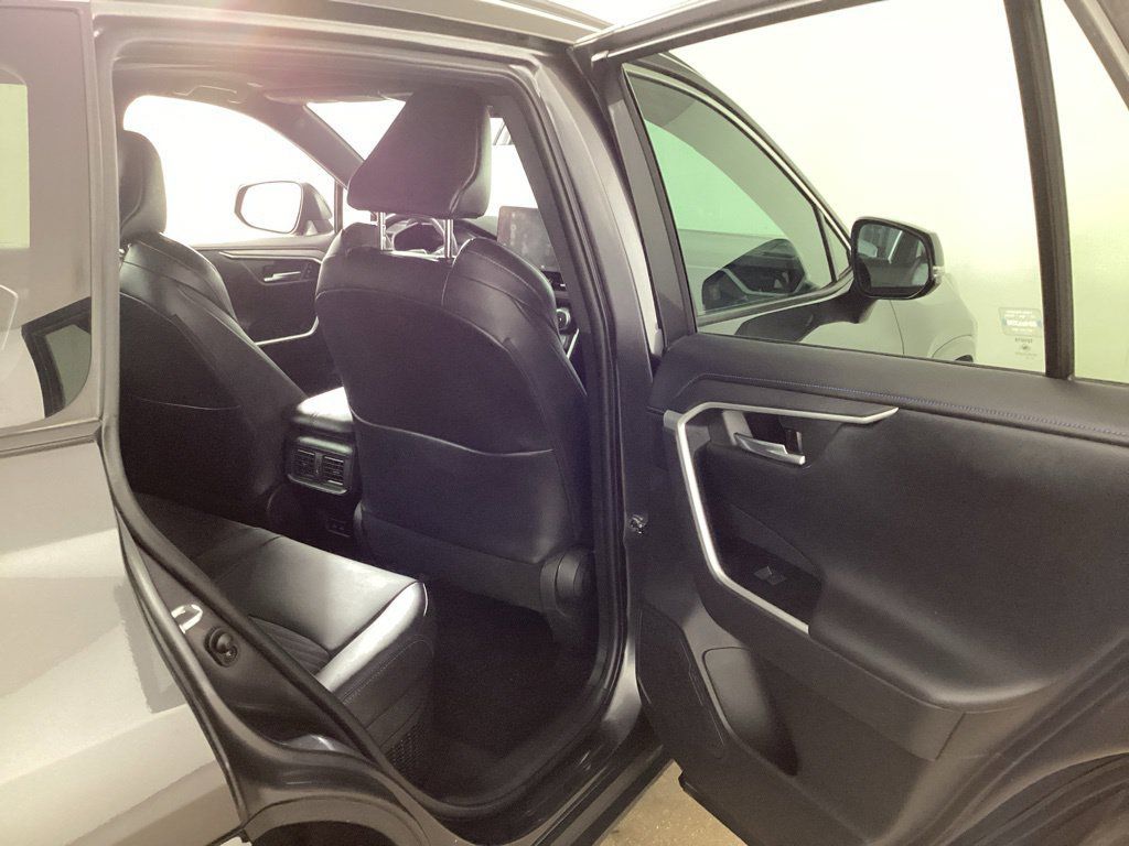 Used 2023 Toyota RAV4 XSE AWD/4WD image 19