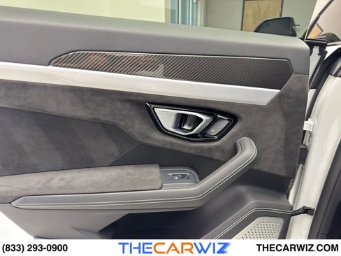 Used 2020 Lamborghini Urus image 78