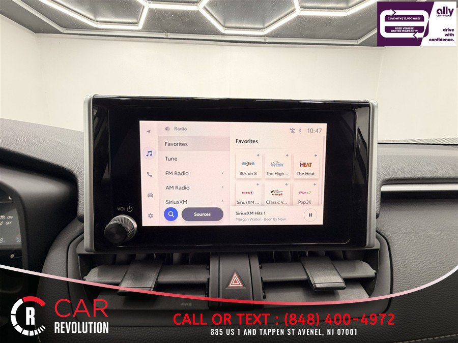 Used 2025 Toyota RAV4 LE AWD/4WD image 28
