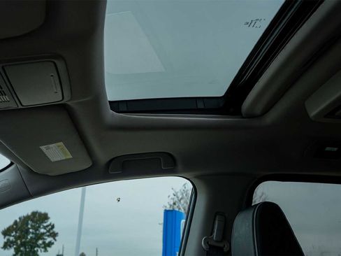 Used 2026 Honda Odyssey Touring image 23