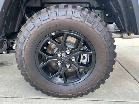 New 2025 Jeep Gladiator Sport image 10