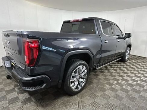 Used 2023 GMC Sierra 1500 Denali w/ Denali Reserve Package AWD/4WD image 3