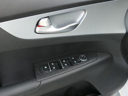 Used 2023 Kia Forte LXS w/ LXS Technology Package image 14