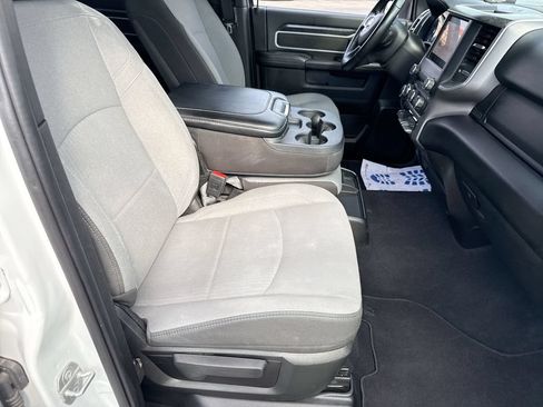Used 2024 RAM 2500 Big Horn AWD/4WD image 28