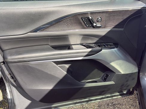 Used 2023 Cadillac Lyriq 2WD image 10