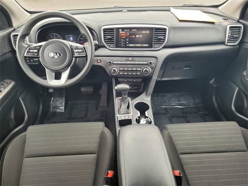 Used 2022 Kia Sportage LX w/ LX FWD Value Edition Package image 16