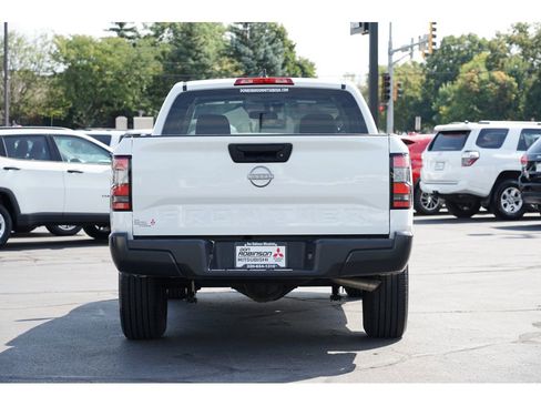 Used 2024 Nissan Frontier S w/ S Utility Package image 4