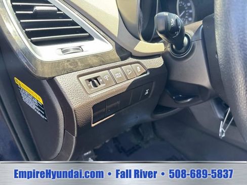 Used 2018 Hyundai Santa Fe SE w/ Cargo Package AWD/4WD image 21