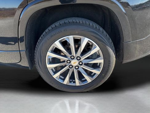 Used 2023 Chevrolet Traverse Premier image 42