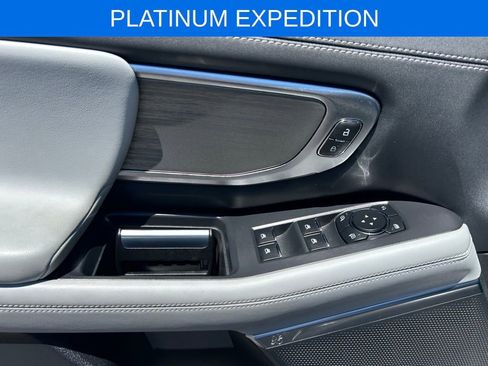 Certified 2025 Ford Expedition Platinum w/ Driver's Package AWD/4WD image 11