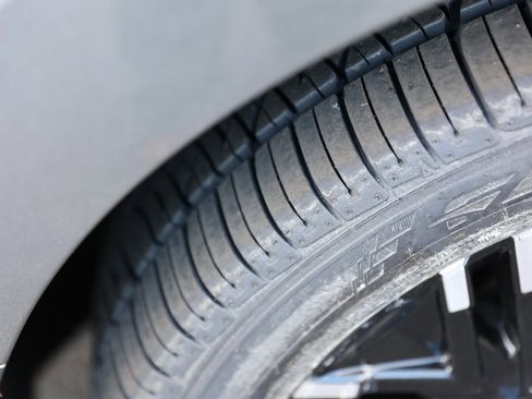 Used 2023 Nissan Leaf SV Plus image 12