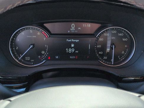 Used 2025 Cadillac XT6 Luxury image 17