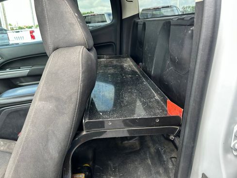 Used 2022 Chevrolet Colorado LT w/ Fleet Safety Package RWD image 26