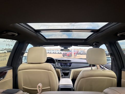 Used 2019 Cadillac XT5 Luxury w/ LPO, Radiant Package image 36