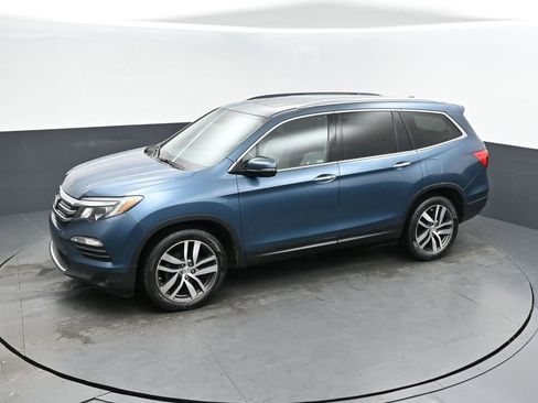 Used 2018 Honda Pilot Touring image 34