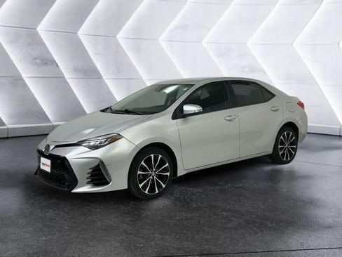 Used 2019 Toyota Corolla SE FWD image 3
