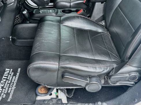 Used 2012 Jeep Wrangler Unlimited Sahara AWD/4WD image 19