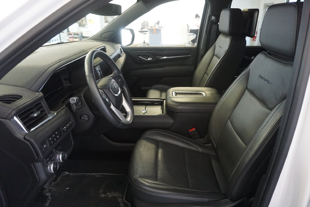 Used 2024 GMC Yukon Denali AWD/4WD image 22