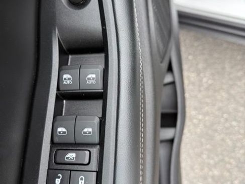 Used 2024 Jeep Grand Cherokee L Limited w/ Luxury Tech Group II AWD/4WD image 16