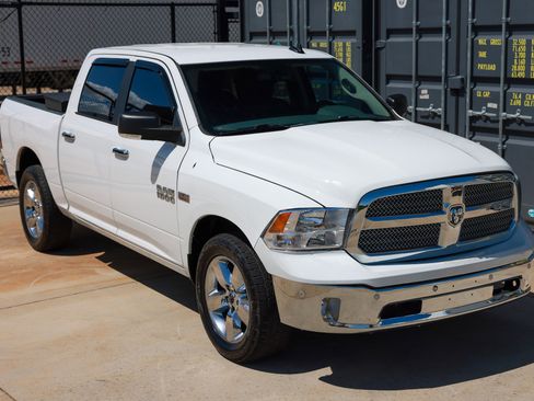 Used 2018 RAM 1500 Big Horn AWD/4WD image 17