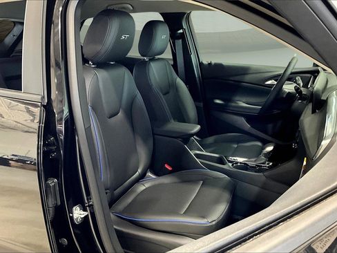 New 2026 Buick Encore GX Sport Touring w/ Comfort Package image 10