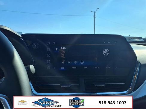 Used 2025 Chevrolet Trax LT w/ LT Convenience Package image 19