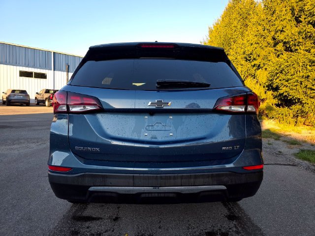 Used 2024 Chevrolet Equinox LT AWD/4WD image 3