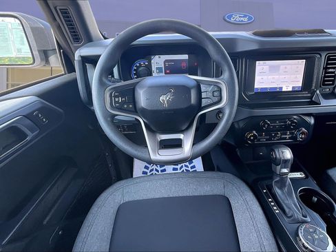 Used 2022 Ford Bronco 4-Door AWD/4WD image 8