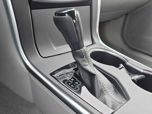 Used 2017 Toyota Camry LE FWD image 36