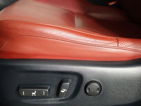 Used 2021 Lexus GX 460 Luxury w/ Accessory Package AWD/4WD image 25