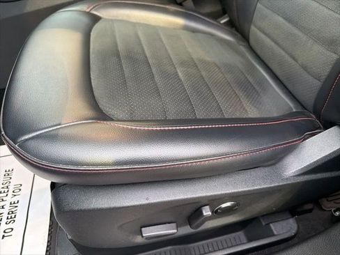 Used 2022 Ford Edge ST-Line AWD/4WD image 15