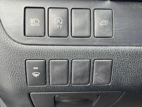 Used 2019 Toyota Highlander XLE FWD image 13
