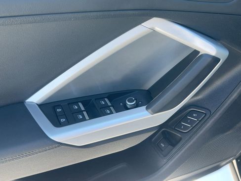 Certified 2025 Audi Q3 2.0T Premium w/ Convenience Package image 21