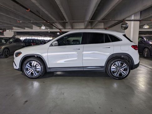 Certified 2025 Mercedes-Benz GLA 250 4MATIC image 9