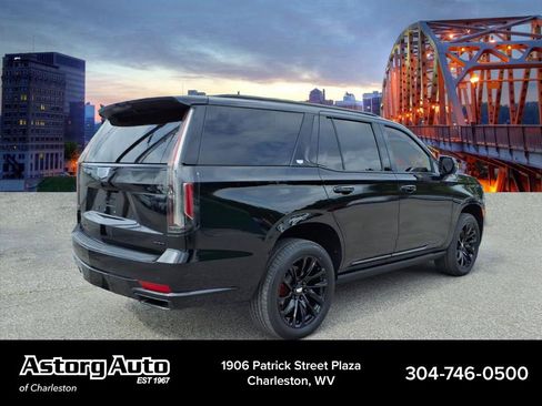 Used 2023 Cadillac Escalade Sport Platinum w/ LPO, ONYX Package AWD/4WD image 3