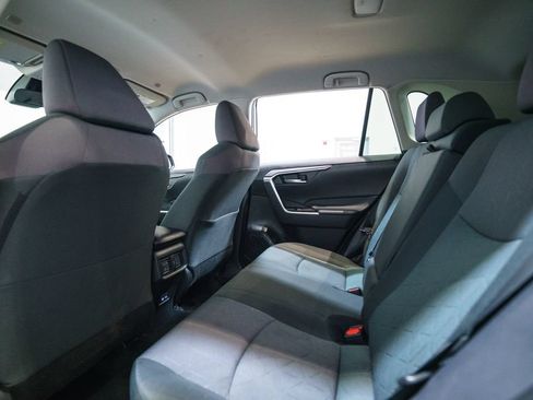 Used 2025 Toyota RAV4 XLE AWD/4WD image 33