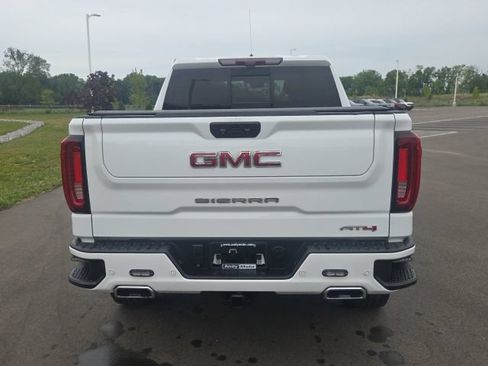 Used 2022 GMC Sierra 1500 AT4 w/ AT4 Premium Package AWD/4WD image 10