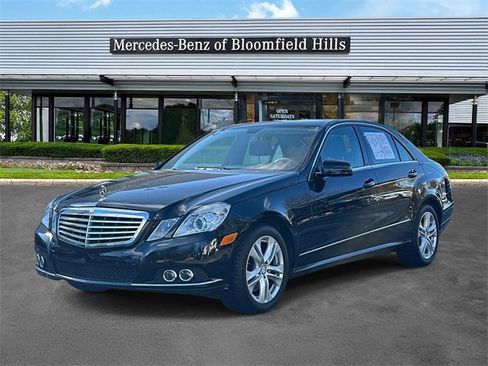 Used 2011 Mercedes-Benz E 350 4MATIC Sedan image 1