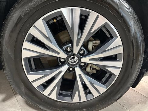 Used 2021 Nissan Rogue SV w/ Premium Package FWD image 10